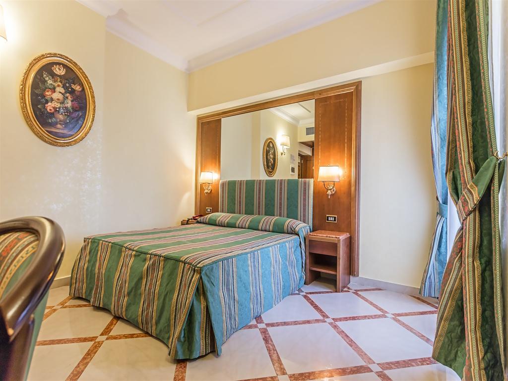 Raeli Hotel Noto Róma Kültér fotó
