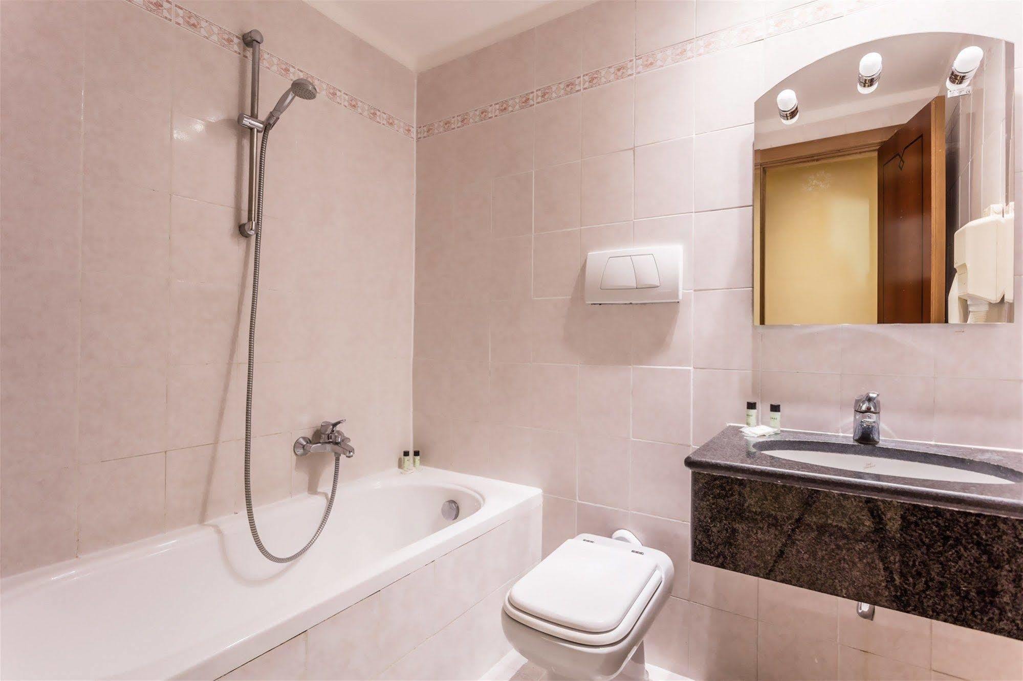 Raeli Hotel Noto Róma Kültér fotó