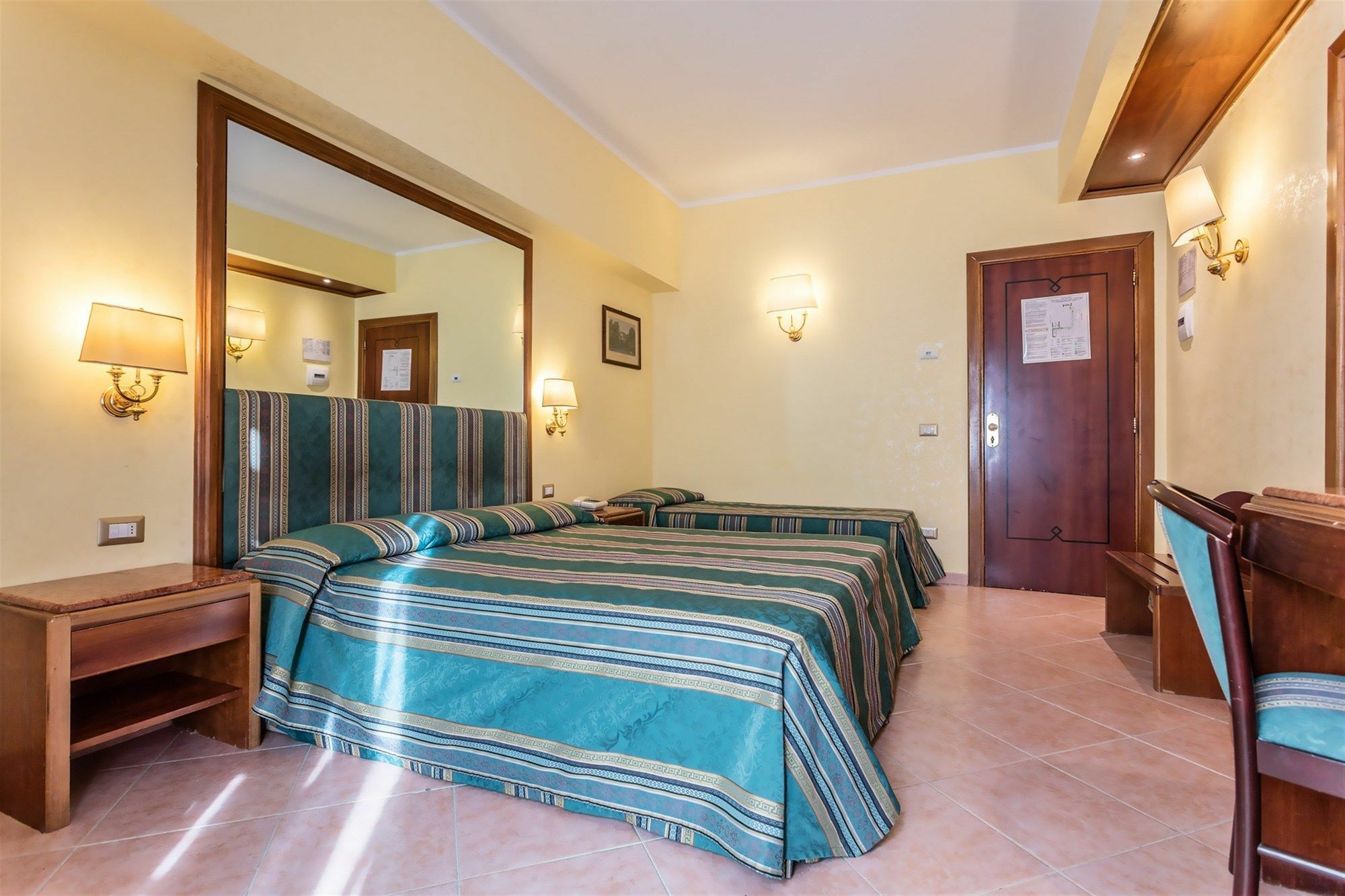 Raeli Hotel Noto Róma Kültér fotó